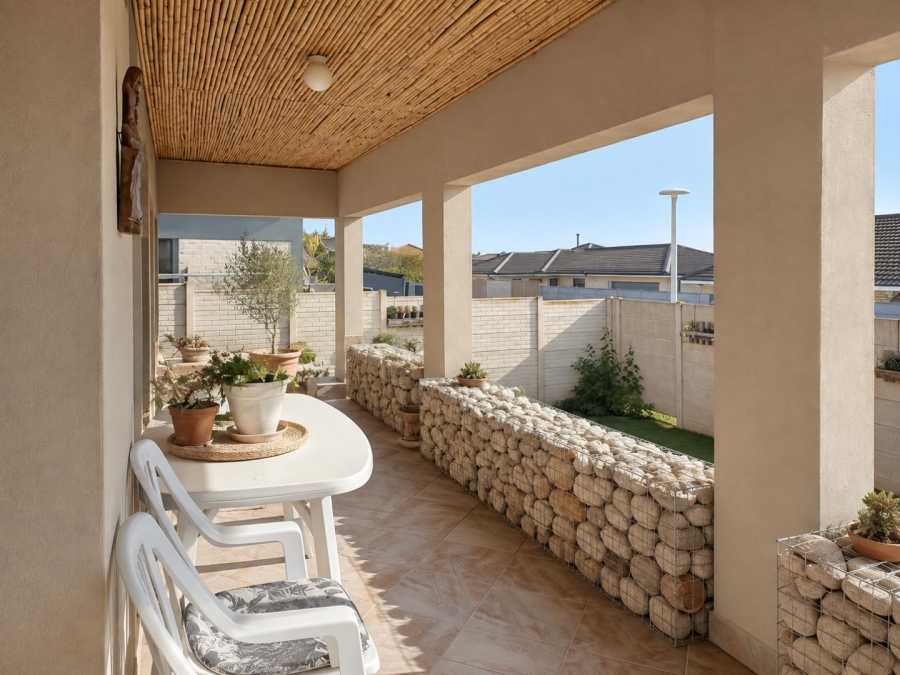 3 Bedroom Property for Sale in Reebok Western Cape